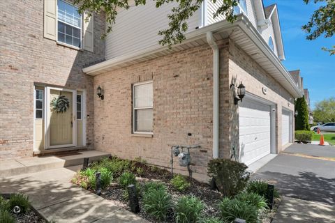Tiny photo for 1162 Lily Field Lane #1162, Bolingbrook, IL 60440 (MLS # 12626916)
