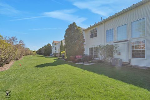 Tiny photo for 1162 Lily Field Lane #1162, Bolingbrook, IL 60440 (MLS # 12626916)