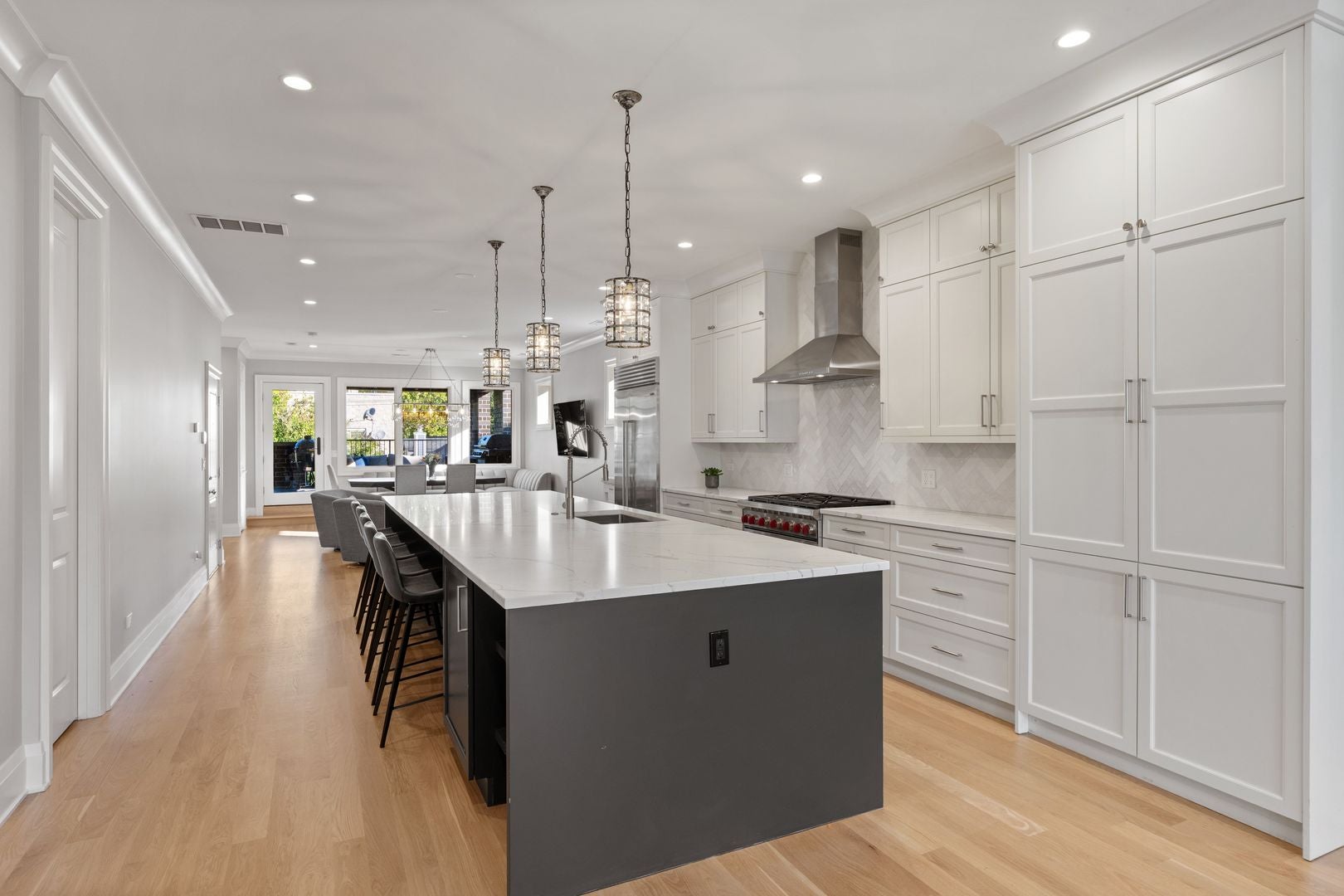 1142 W Diversey Parkway 3