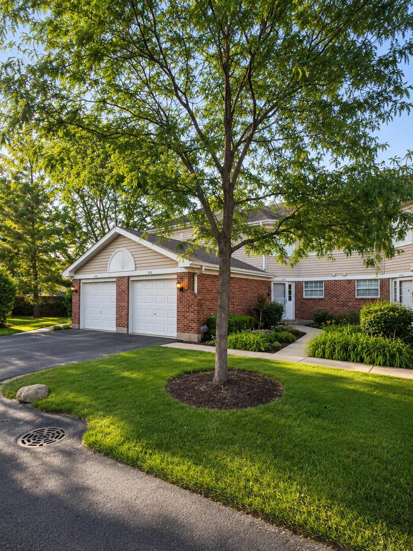 624 W Happfield Drive 1717D