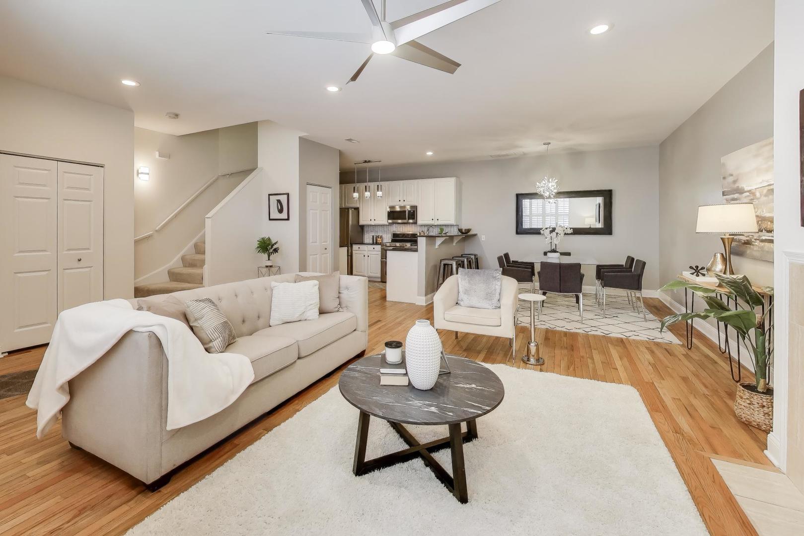 2840 N Lincoln Avenue D