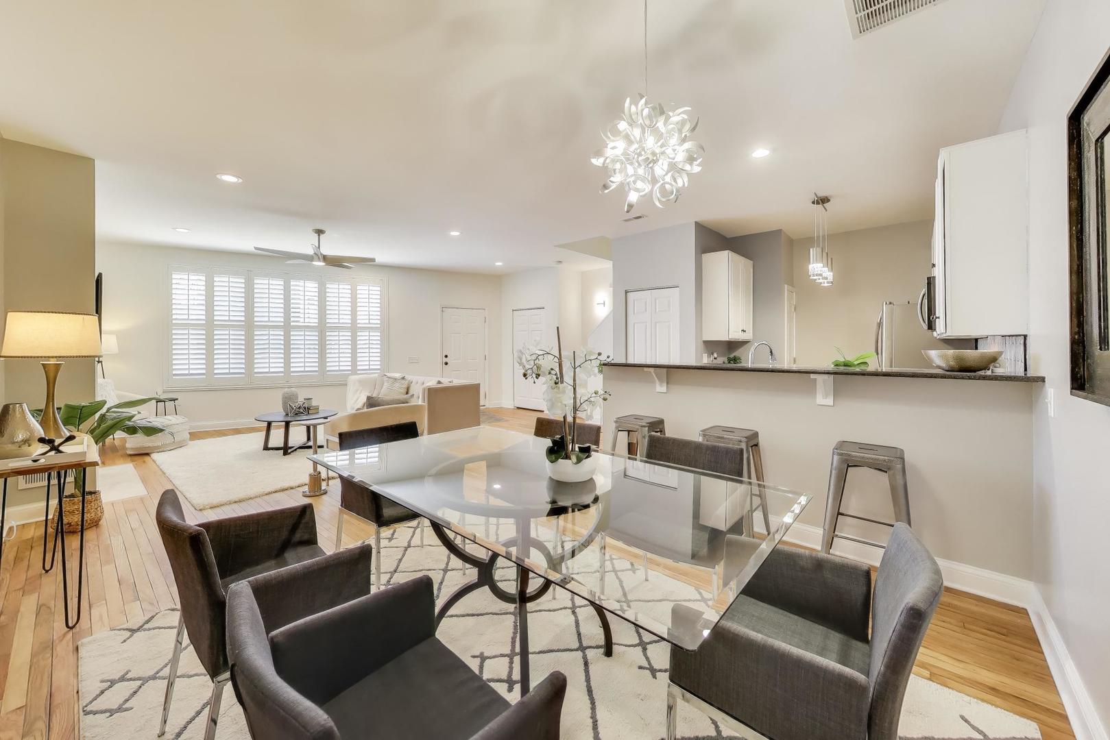 2840 N Lincoln Avenue D