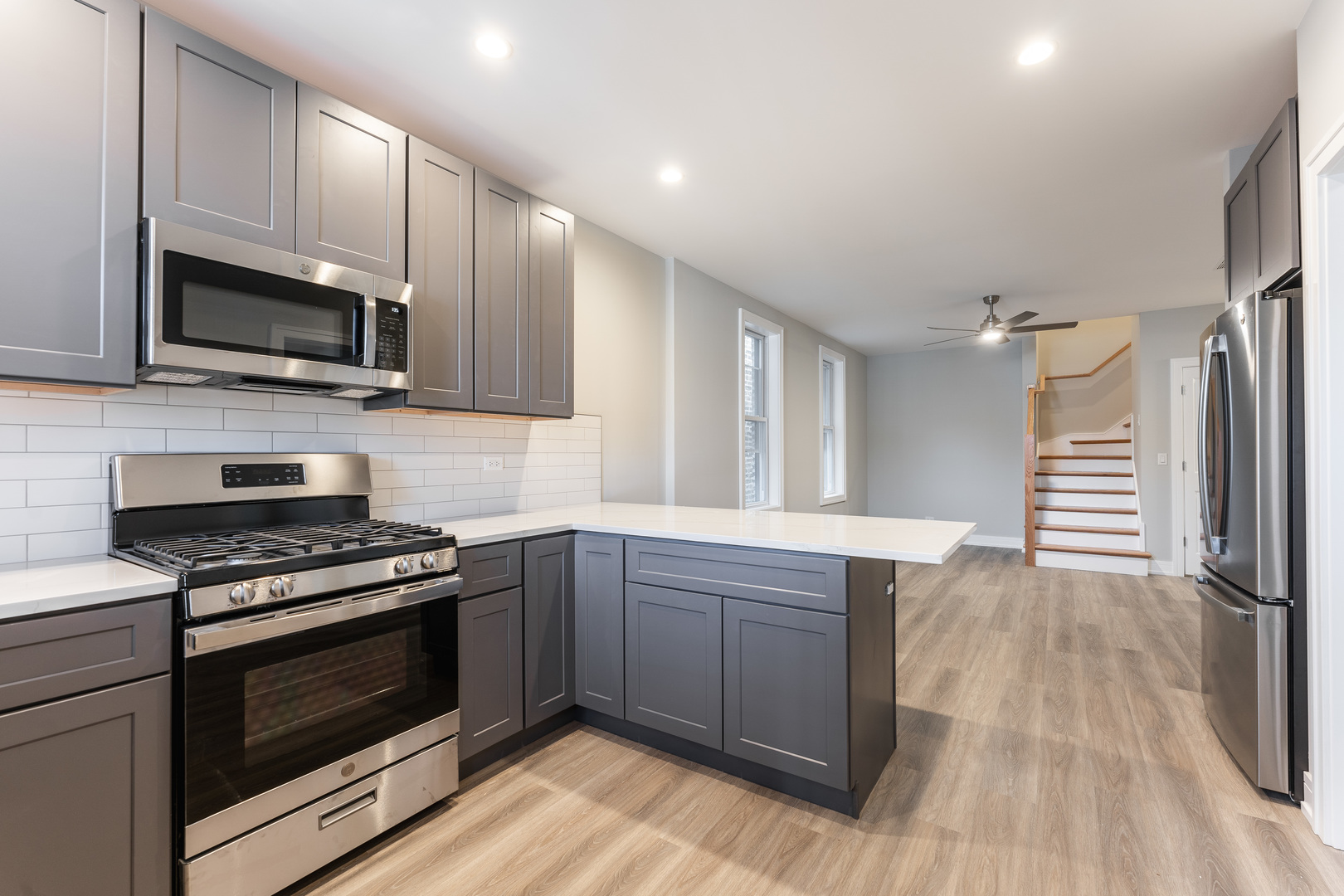 1725 N Honore Street 2R