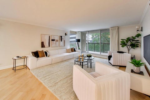 Tiny photo for 201 E Chestnut Street #3A, Chicago, IL 60611 (MLS # 12742296)