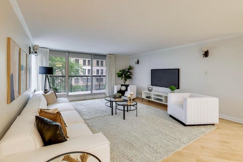 Tiny photo for 201 E Chestnut Street #3A, Chicago, IL 60611 (MLS # 12742296)