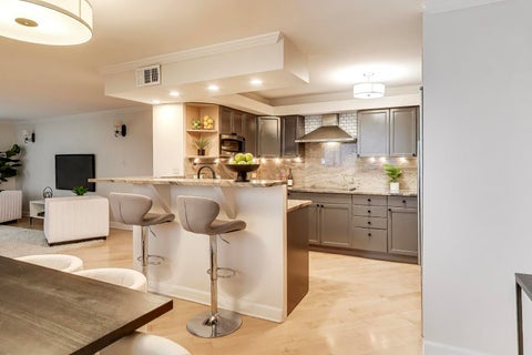 Tiny photo for 201 E Chestnut Street #3A, Chicago, IL 60611 (MLS # 12742296)