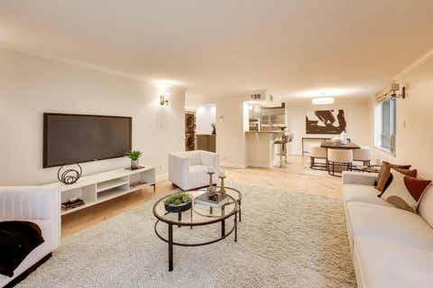 Tiny photo for 201 E Chestnut Street #3A, Chicago, IL 60611 (MLS # 12742296)