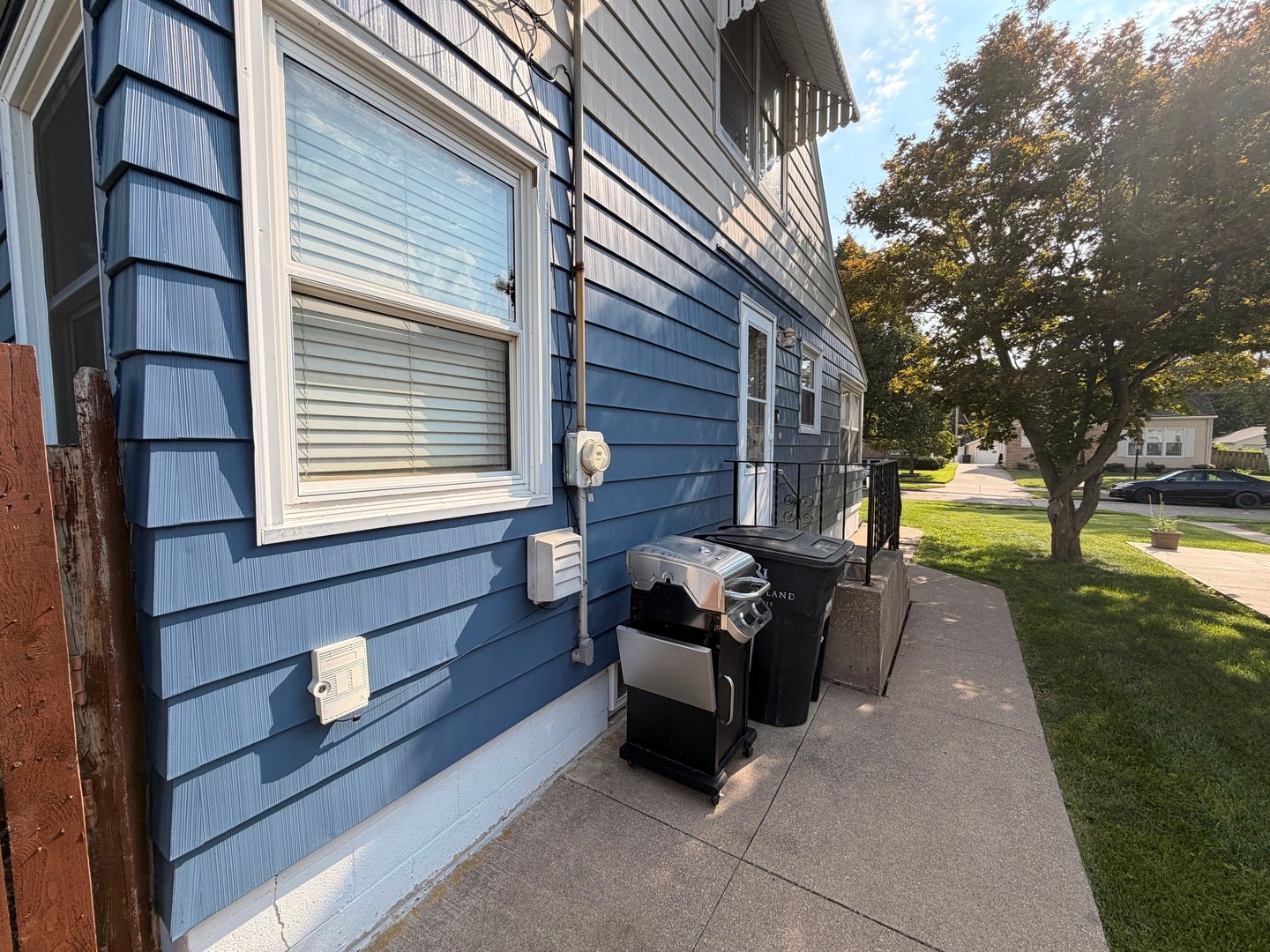 2010 46th Street - Photo 3