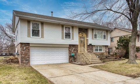 Tiny photo for 805 Stowell Avenue, Streamwood, IL 60107 (MLS # 12538031)