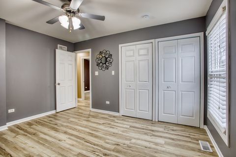 Tiny photo for 805 Stowell Avenue, Streamwood, IL 60107 (MLS # 12538031)