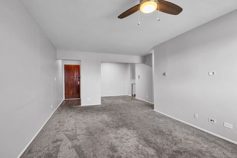 Tiny photo for 4624 N Commons Drive #405E, Chicago, IL 60656 (MLS # 12489403)