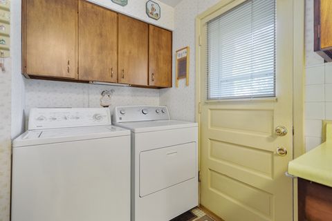 Tiny photo for 550 Ridge Avenue, Elk Grove Village, IL 60007 (MLS # 12534218)