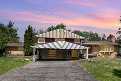 129 Roth Avenue Barrington IL 60010