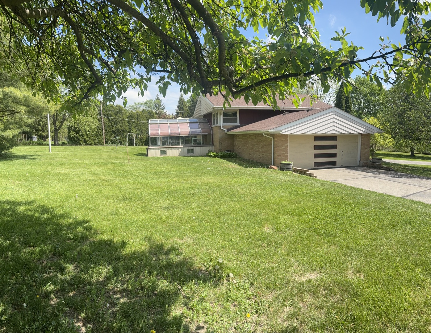 129 Roth Avenue