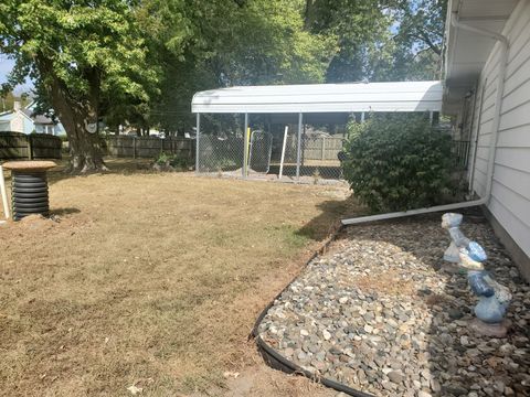 Tiny photo for 316 N Commerce Street, Gilman, IL 60938 (MLS # 12478904)