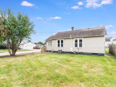 Tiny photo for 252 E 2nd Street, Oglesby, IL 61348 (MLS # 12756380)