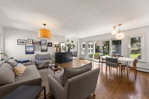 Tiny photo for 255 CREST Road, Glen Ellyn, IL 60137 (MLS # 12604906)