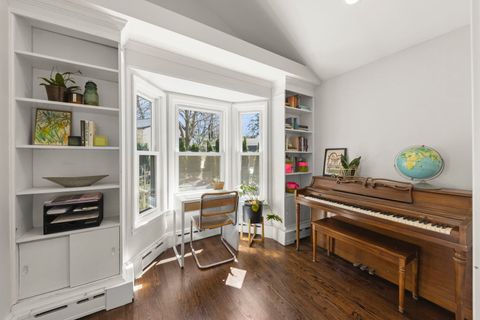 Tiny photo for 255 CREST Road, Glen Ellyn, IL 60137 (MLS # 12604906)