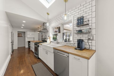 Tiny photo for 255 CREST Road, Glen Ellyn, IL 60137 (MLS # 12604906)