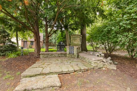 Tiny photo for 255 CREST Road, Glen Ellyn, IL 60137 (MLS # 12604906)