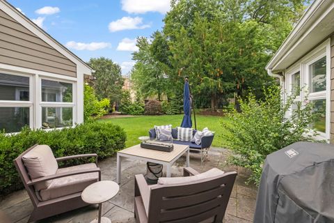 Tiny photo for 255 CREST Road, Glen Ellyn, IL 60137 (MLS # 12604906)