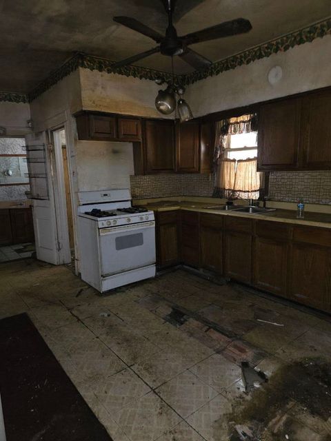 Tiny photo for 6655 S Wabash Avenue, Chicago, IL 60637 (MLS # 12432347)