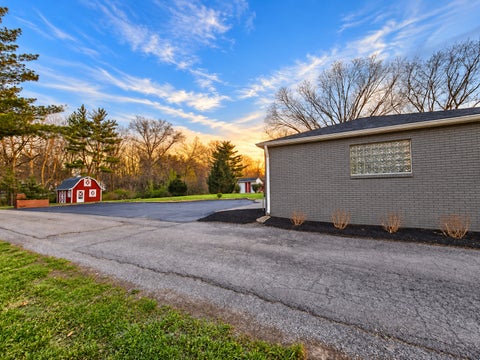 Tiny photo for 14652 N IL Hwy 37 Highway, Mt Vernon, IL 62864 (MLS # 12768488)