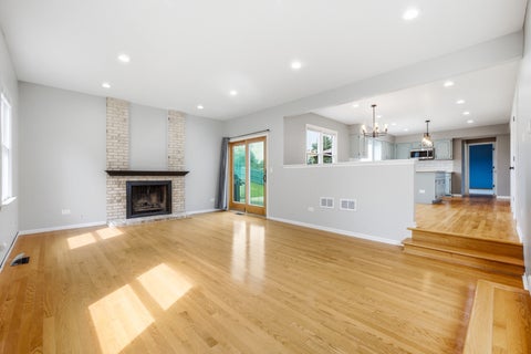 Tiny photo for 356 Yorkshire Drive, Mundelein, IL 60060 (MLS # 12726016)