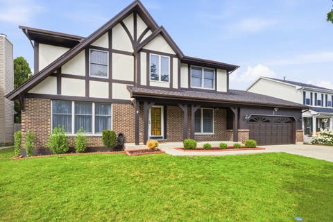 Photo of 356 Yorkshire Drive, Mundelein, IL 60060 (MLS # 12726016)