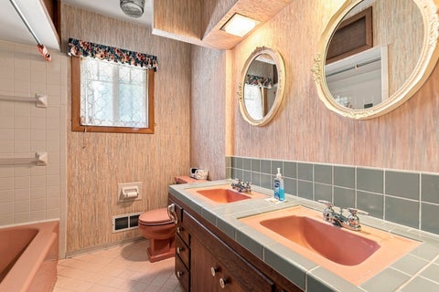 Tiny photo for 1831 45th Street, Moline, IL 61265 (MLS # 12719216)