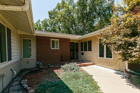 Tiny photo for 1831 45th Street, Moline, IL 61265 (MLS # 12719216)