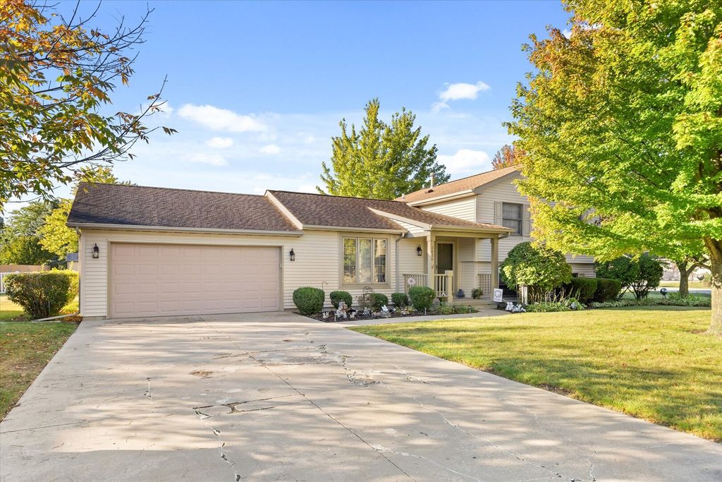 Photo for 2636 Little Bluestem Road, Morris, IL 60450 (MLS # 12492107)