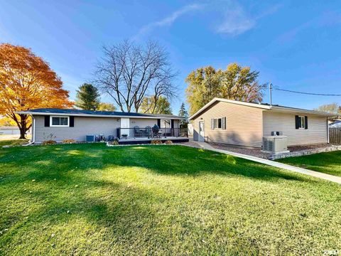 Tiny photo for 3015 118TH Avenue W, Milan, IL 61264 (MLS # QC4269137)