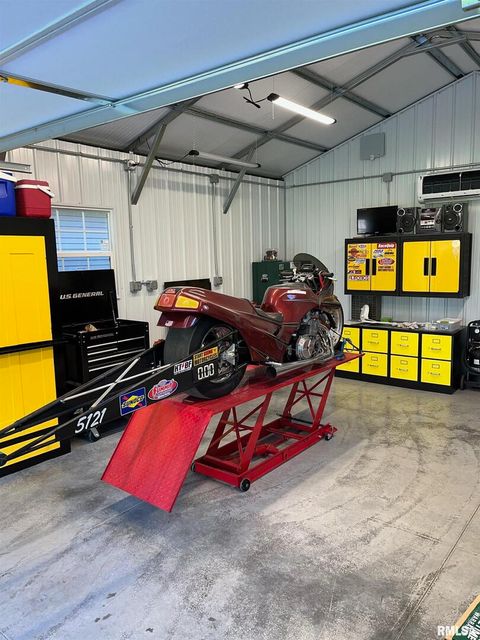 Tiny photo for 3015 118TH Avenue W, Milan, IL 61264 (MLS # QC4269137)