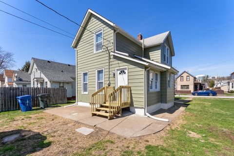 Tiny photo for 1819 W 6th Street, Davenport, IA 52802 (MLS # 12606678)