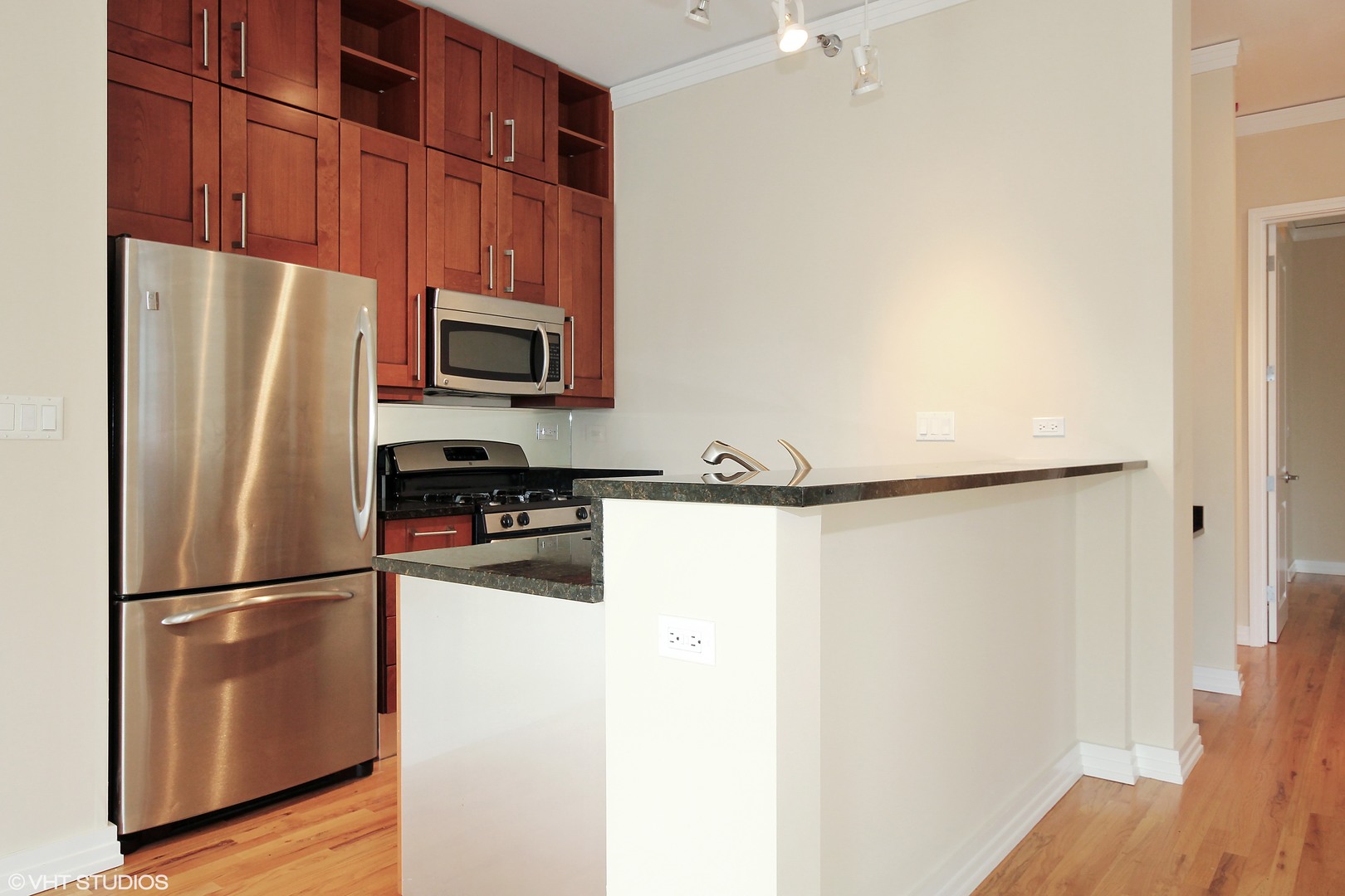 170 W Polk Street 904