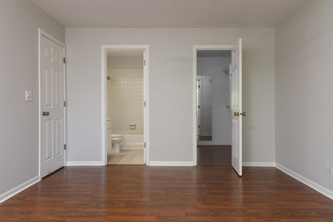 Tiny photo for 21W581 North Avenue #71, Lombard, IL 60148 (MLS # 12479624)