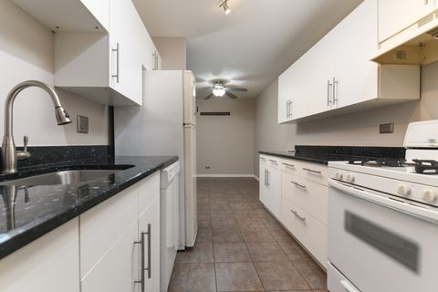 Tiny photo for 21W581 North Avenue #71, Lombard, IL 60148 (MLS # 12479624)