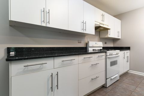 Tiny photo for 21W581 North Avenue #71, Lombard, IL 60148 (MLS # 12479624)