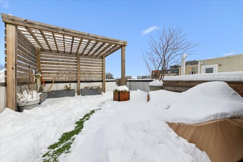 Tiny photo for 2866 W Lyndale Street #2, Chicago, IL 60647 (MLS # 12530682)