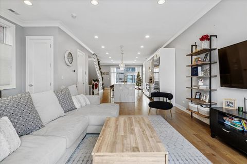 Tiny photo for 2866 W Lyndale Street #2, Chicago, IL 60647 (MLS # 12530682)