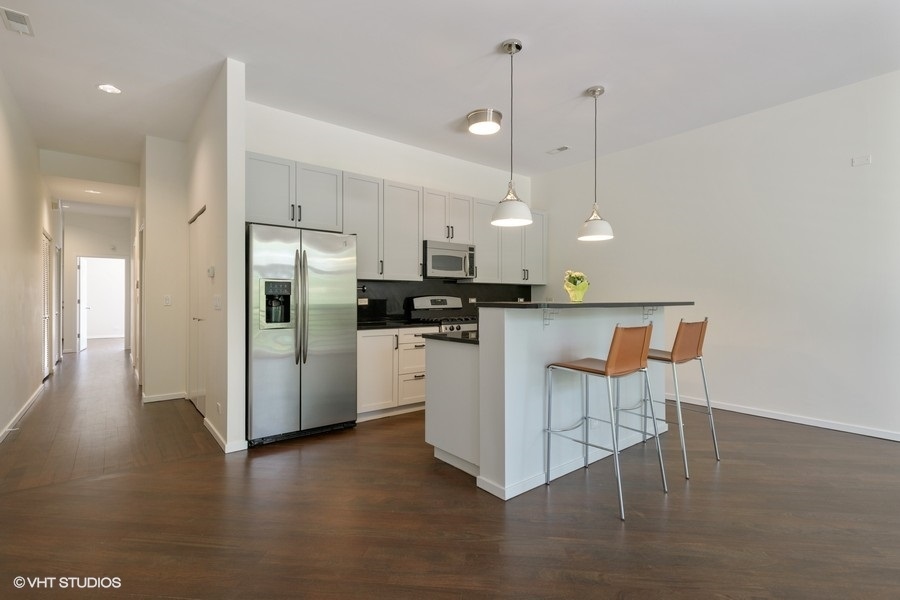 1872 N Damen Avenue 2N