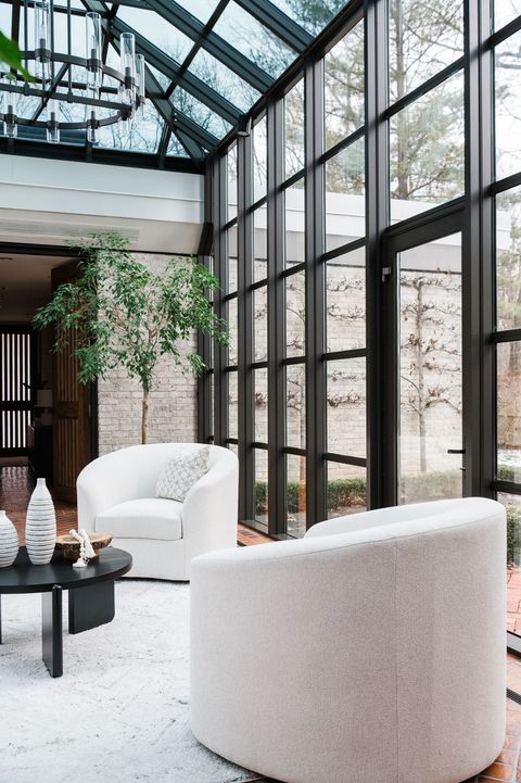 Tiny photo for 240 Shore Acres Circle, Lake Bluff, IL 60044 (MLS # 12580322)