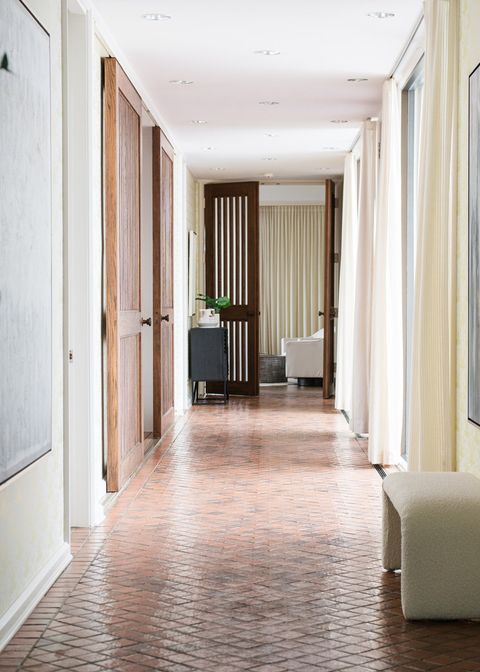 Tiny photo for 240 Shore Acres Circle, Lake Bluff, IL 60044 (MLS # 12580322)