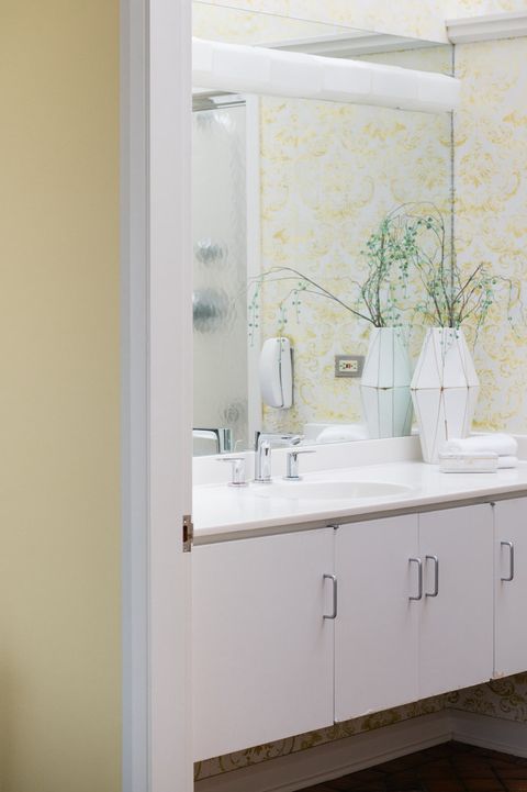 Tiny photo for 240 Shore Acres Circle, Lake Bluff, IL 60044 (MLS # 12580322)