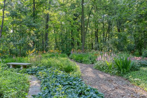 Tiny photo for 240 Shore Acres Circle, Lake Bluff, IL 60044 (MLS # 12580322)