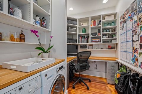 Tiny photo for 305 N Ridgeland Avenue, Oak Park, IL 60302 (MLS # 12596271)