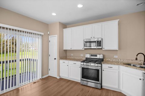 Tiny photo for 70 Regent Drive, Gilberts, IL 60136 (MLS # 12628748)