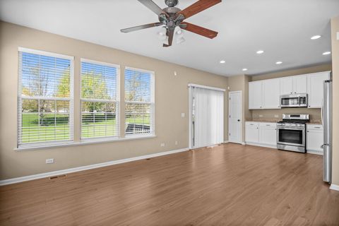 Tiny photo for 70 Regent Drive, Gilberts, IL 60136 (MLS # 12628748)