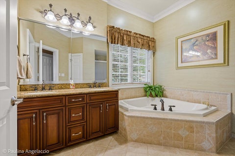 Tiny photo for 1013 Ridgeview Drive, Inverness, IL 60010 (MLS # 12736219)